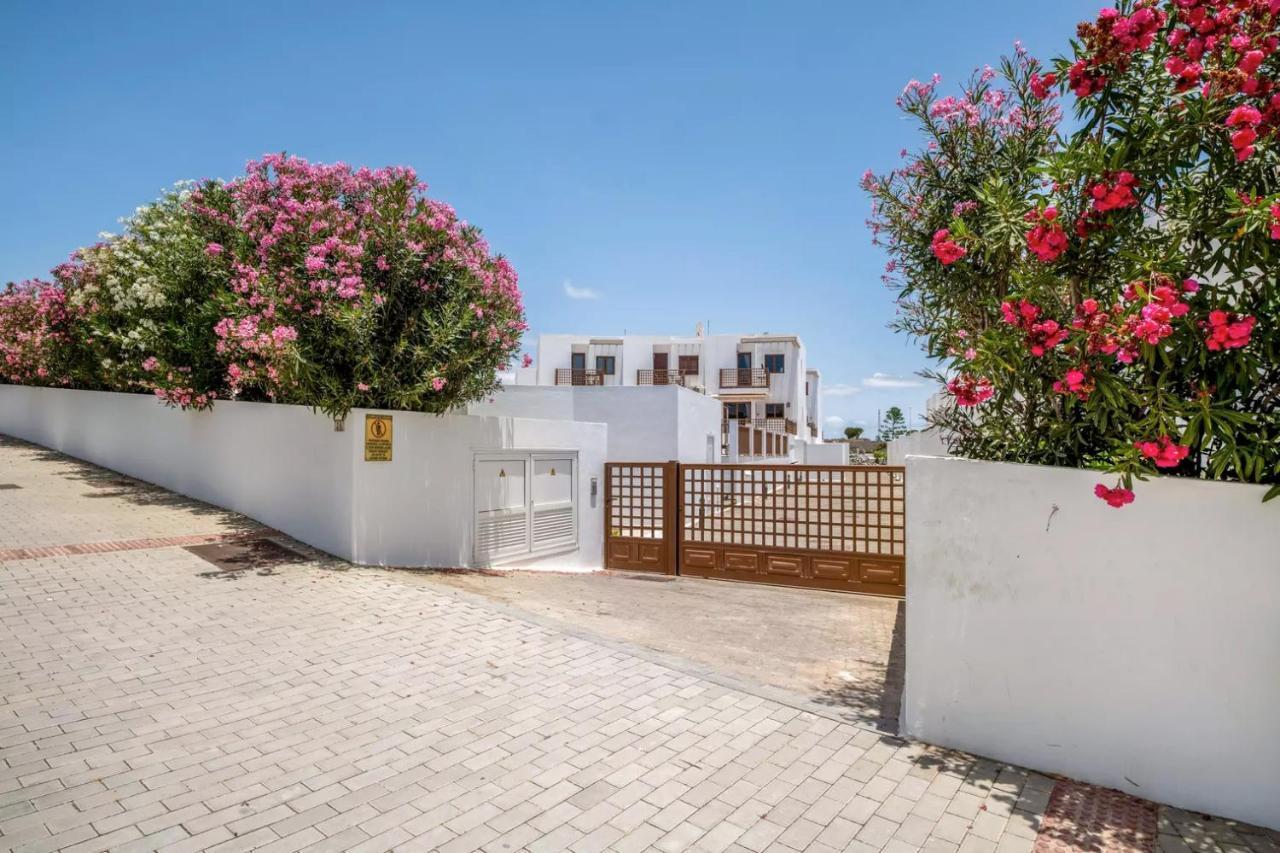 Апартаменты Modern Duplex In Puerto Del Carmen Тиас Экстерьер фото